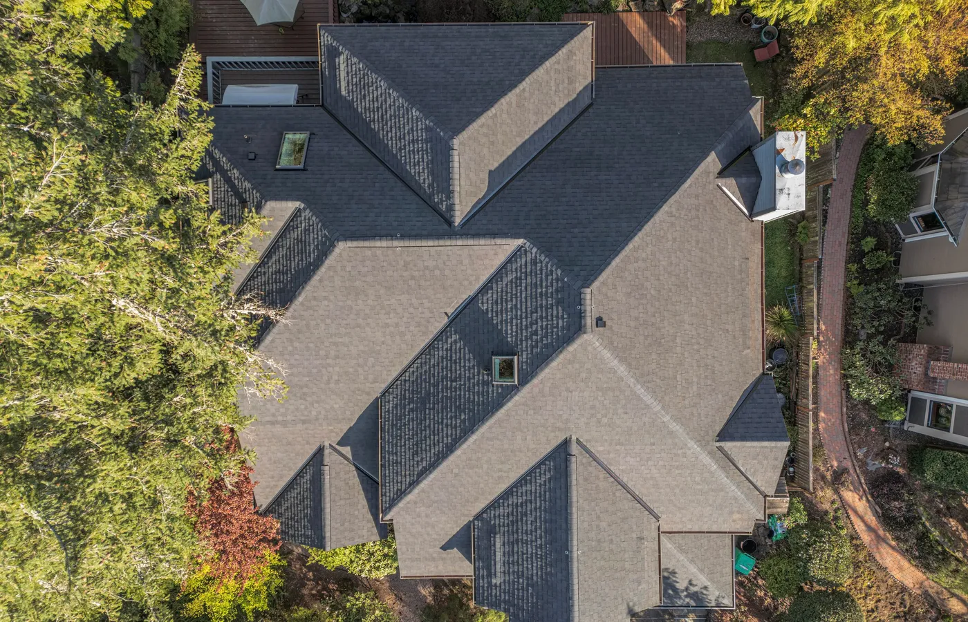 Managing Roof Mold in Portland: The Importance of Ventilation